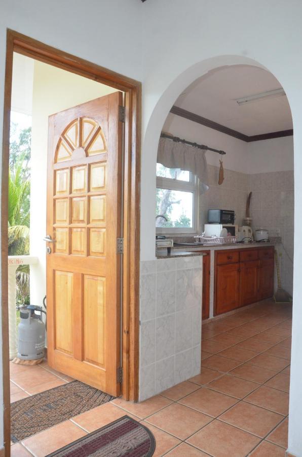 Butterfly Villas Grand Anse  ภายนอก รูปภาพ